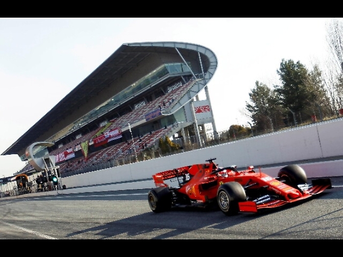 F1: test Barcellona, Lecler vola