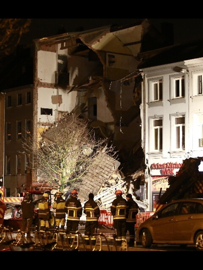 Esplosione Anversa, si scava tra macerie