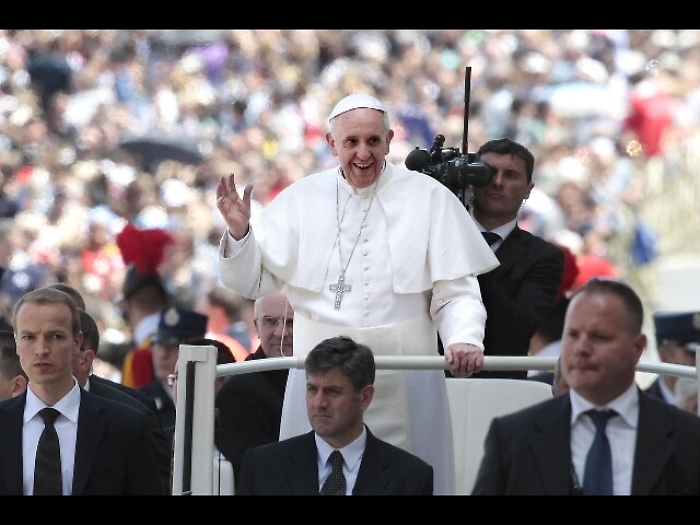 Papa, Stati onorino impegni clima Parigi