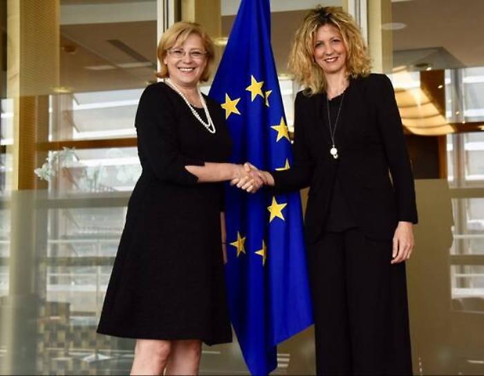 Fondi Ue: Lezzi (M5S) vede Cretu, non perderemo neanche un euro