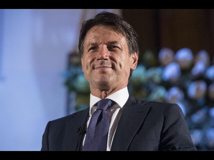 Conte, su dl Genova stiamo chiudendo