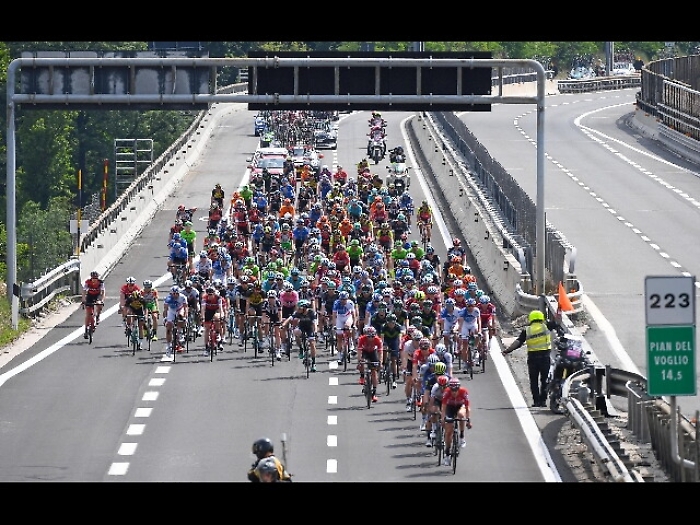 Giro: 13ma tappa, da R. Emilia a Tortona