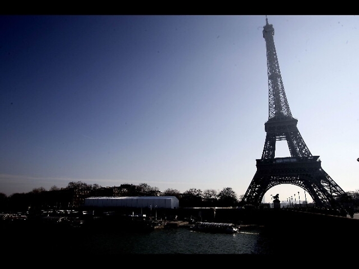 Iran: Francia, protezione interessi Ue