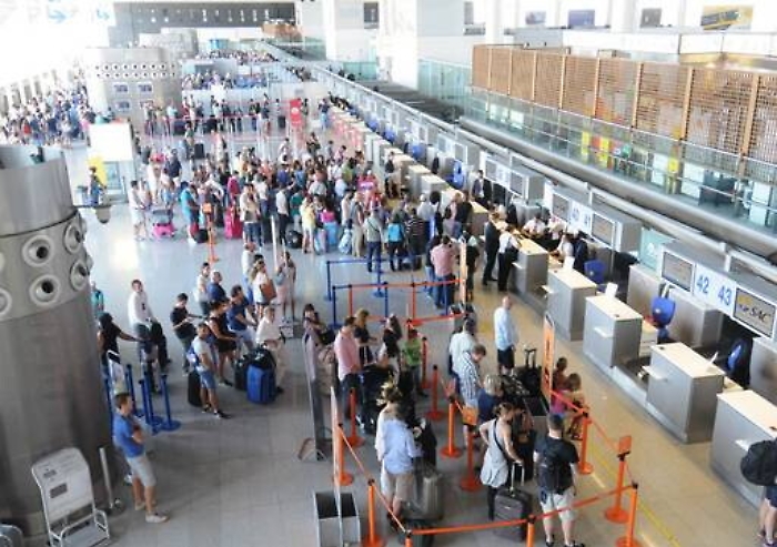 Catania, tenta di imbarcarsi sul volo per Londra con un passaporto falso