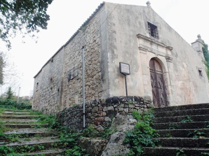 Una chiesetta piena di storia e di storie