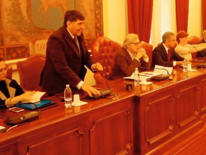 Sgarbi a Taormina &laquo;Per il San Domenico ristrutturazione soft&raquo;