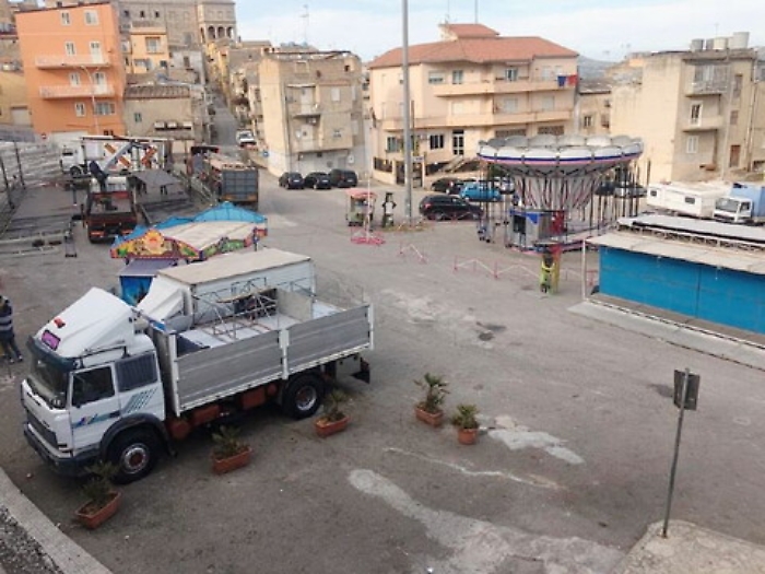 Aragona, l&rsquo;incubo dello stuproe la rivolta contro il luna park 