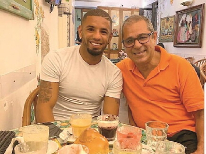 Taormina, calciatore della Roma &ldquo;turista- positivo&rdquo;: chiuso anche il Bambar