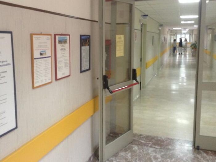 "Niente parto cesareo per evitare di rimanere oltre l'orario previsto": chiesto il processo per tre dottoresse