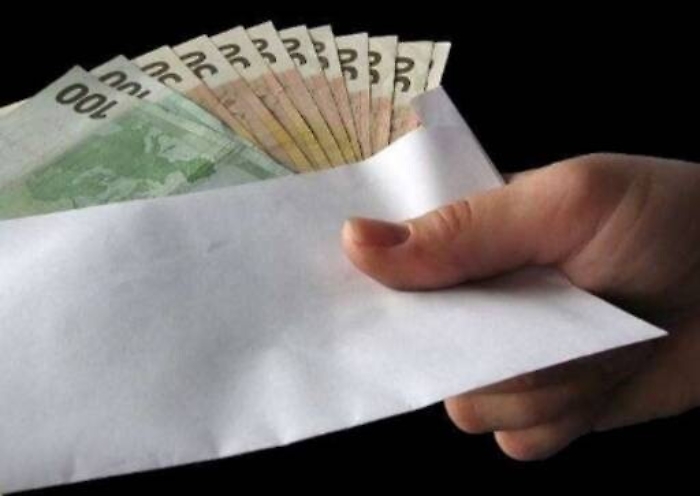 Corruzione, sospeso dipendente del Comune di Avola