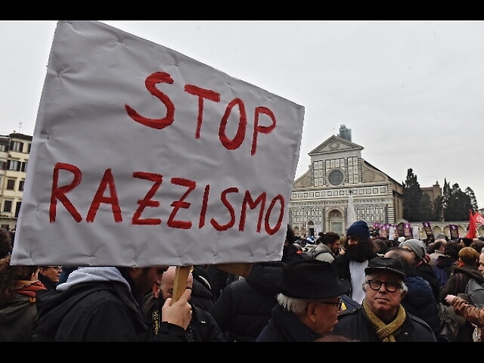 Societ&agrave; denuncia, 'negro di m..' a bimbo