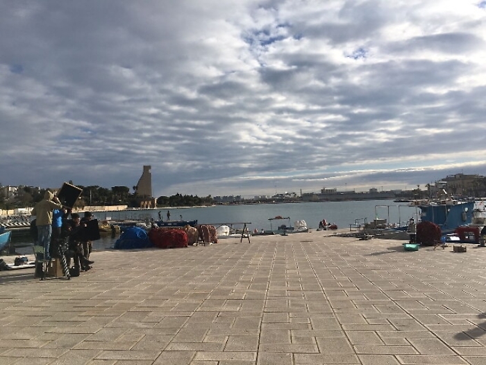 Albano gira a Brindisi video Sanremo