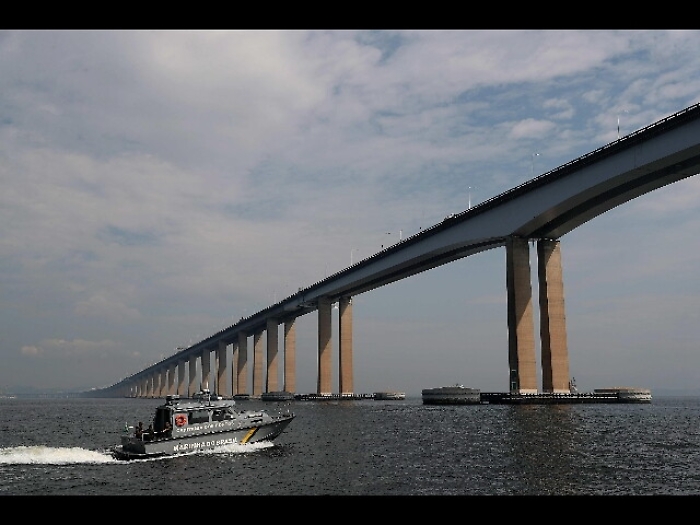 Brasile: ostaggi su bus a Rio de Janeiro