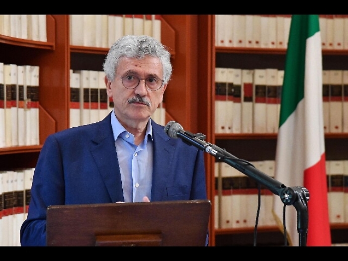 Pd: D'Alema, finito contro Tir e insiste
