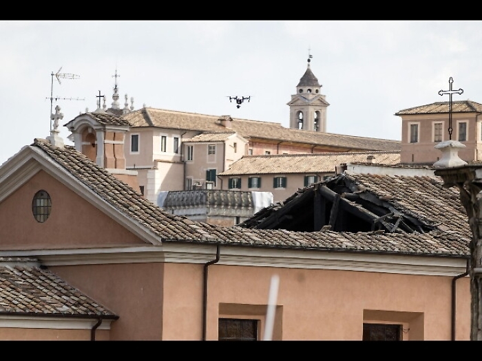 Crollo in chiesa: pm, disastro colposo