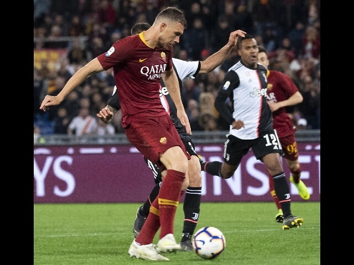 Dzeko, mia famiglia sente Roma casa sua