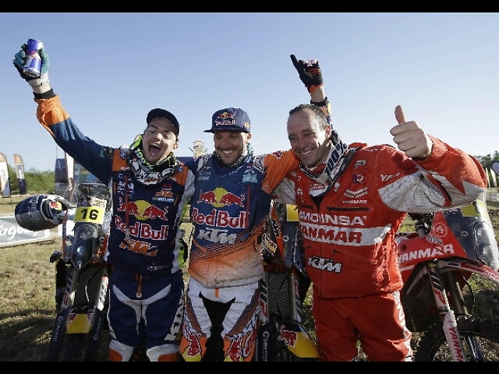 Dakar, vincono Sunderland e Peterhansel