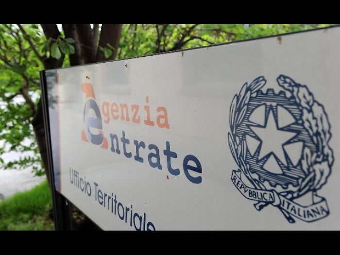 Youtuber St3pny a processo per evasione