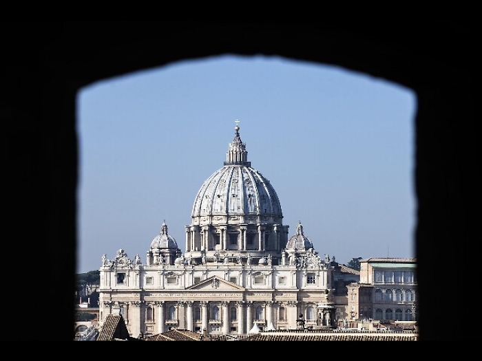 Obolo sempre pi&ugrave; social per opere carit&agrave;