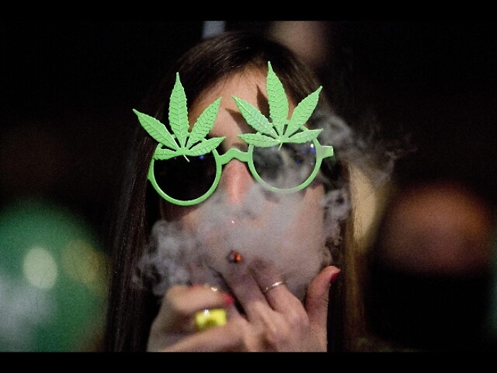 Corteo a Tel Aviv per marijuana libera