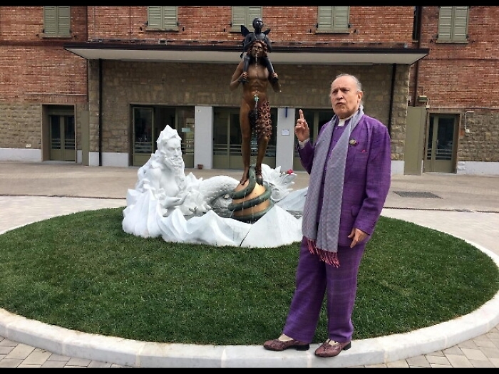 Letame sulla fontana della discordia