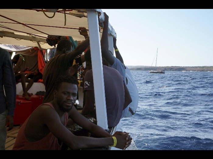 Migranti, ricoverati due della Open Arms