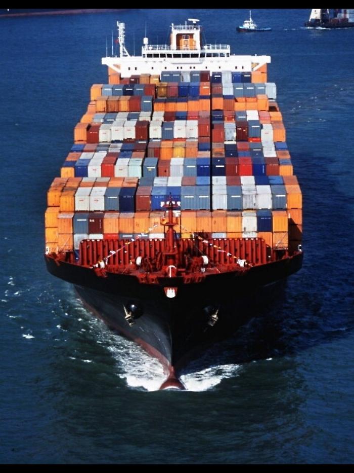 Comandante nave scompare in mare