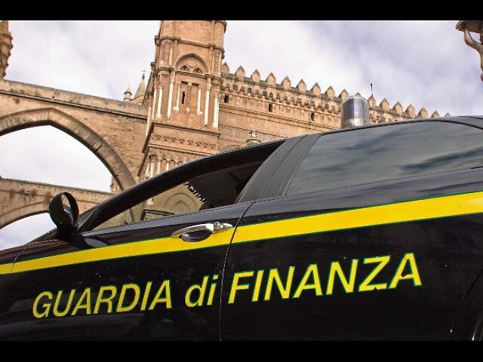 Sequestro preventivo&nbsp;del deposito fiscale di carburanti sito all&rsquo;interno dell&rsquo;aeroporto di Lampedusa