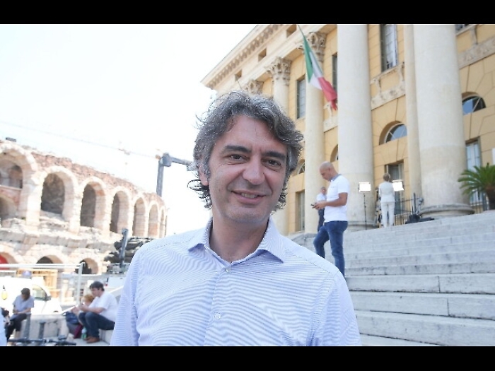 Sindaco Verona, nessun razzismo