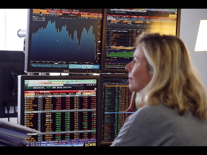 Borsa Milano apre positiva, +0,57%