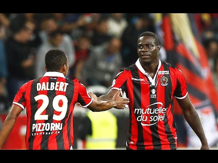 Riecco Balotelli, magia e poi espulsione
