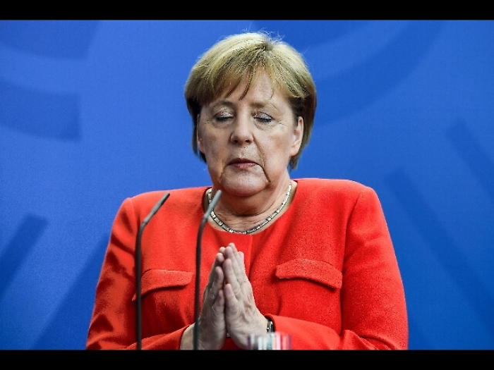 Migranti:Merkel parler&agrave; con capi governi
