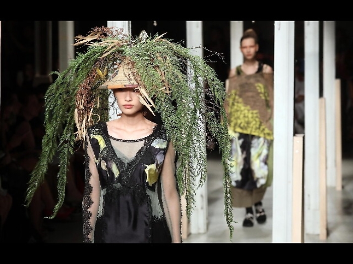 Marras sceglie verde per viaggio deserto