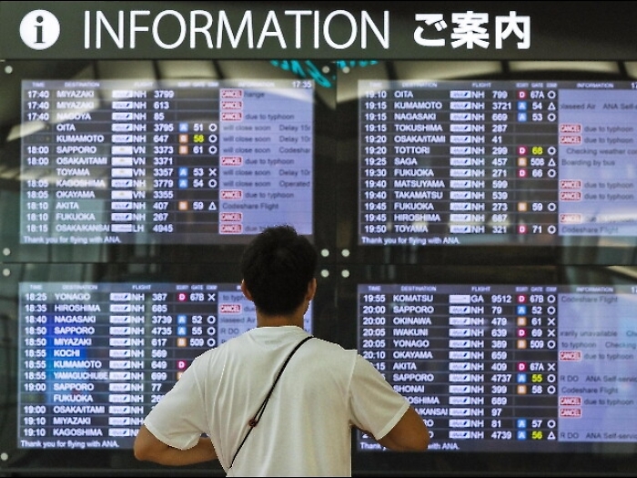 Inflazione accelera,boom biglietti aerei