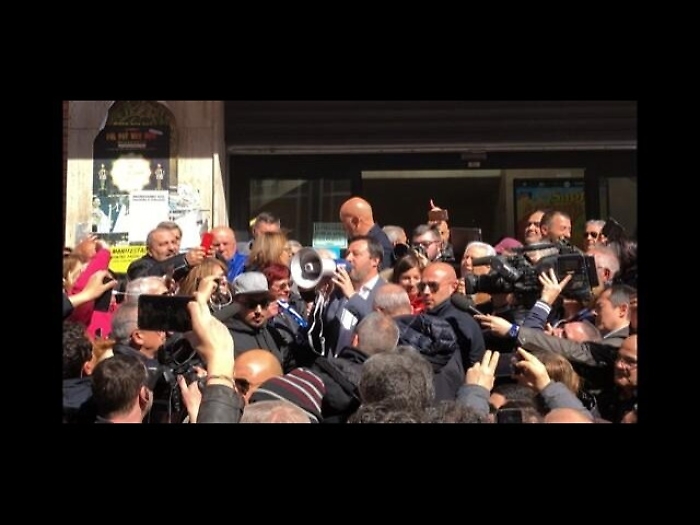 Salvini ai sardi, "contate su di me"