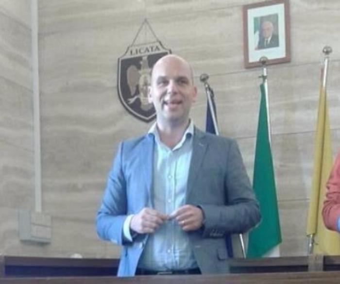 Licata, il sindaco antiabusivismo sfiduciato: &laquo;Forse mi ricandido&raquo;