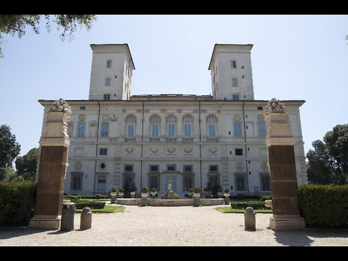 Fendi adotta la Galleria Borghese