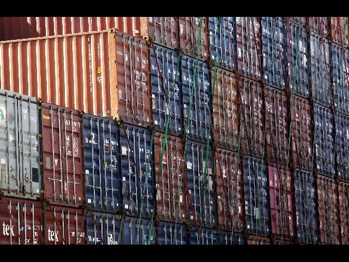 Trump alza il prezzo geopolitico: la minaccia alla Cina sui dazi e il nuovo fronte economico della crisi iraniana