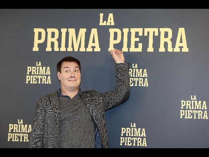 Prima Pietra, il Natale scorretto