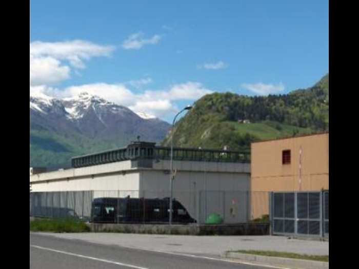 Tenta suicidio in carcere, salvato