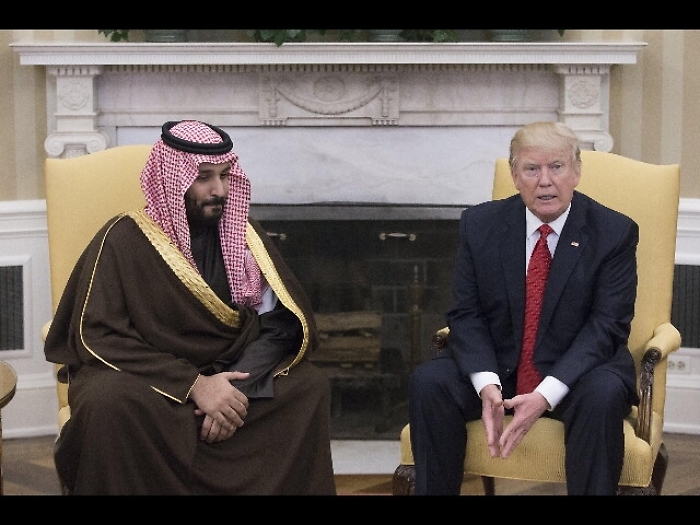 Trump a Riad porta armi per 110 miliardi