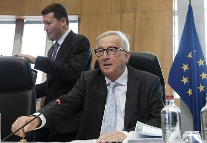Juncker, l'accordo sulla Brexit &egrave; lontano