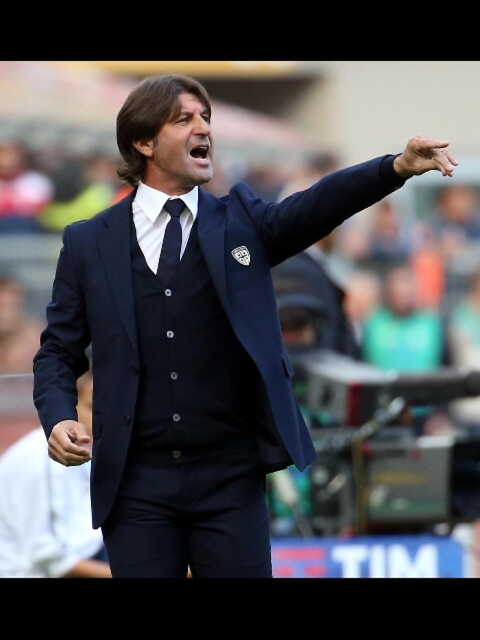 Cagliari, contro Genoa per ricominciare