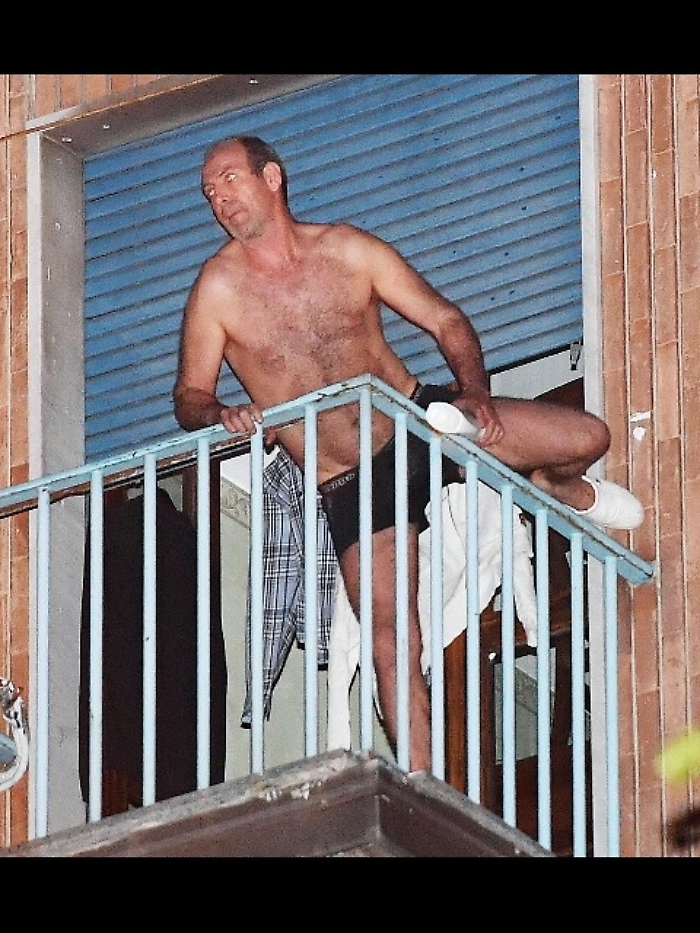 Barricato in casa, ancora paura a Torino