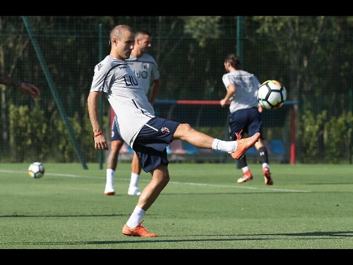 Bologna: Palacio e Donsah rinnovano