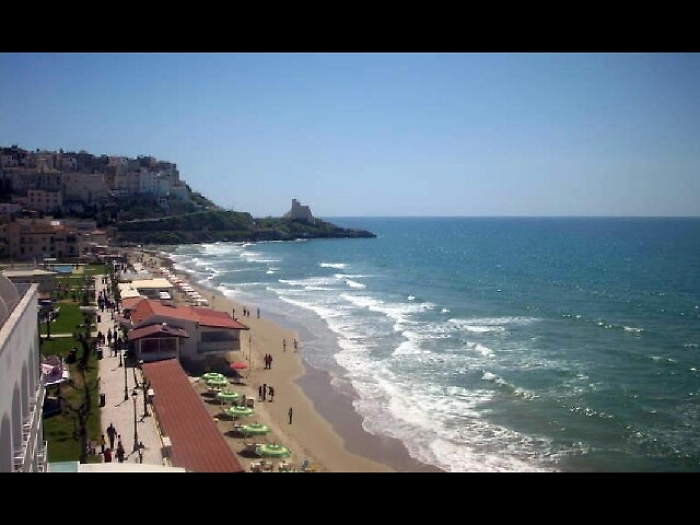 Scuola senza fondamenta a Sperlonga