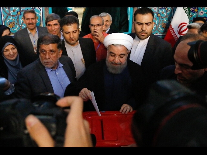 Iran: Khamenei e Rohani hanno votato
