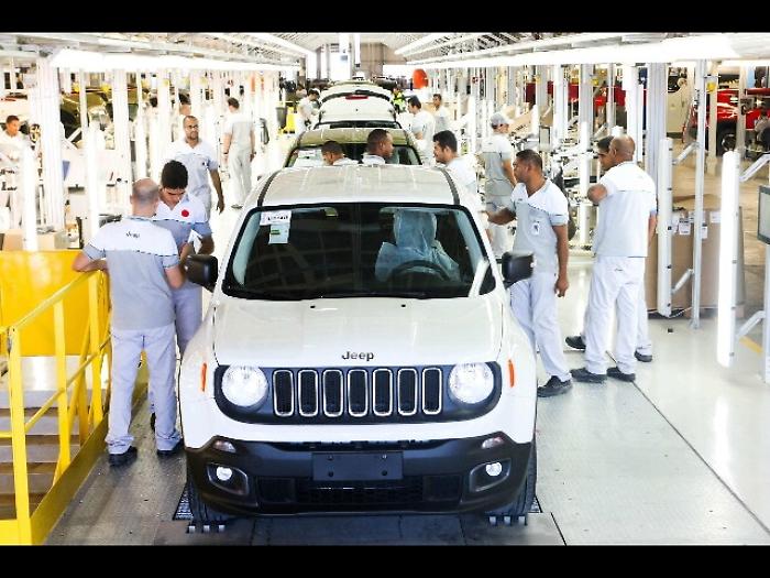 Trump, 'grazie Fiat Chrysler e Ford!'