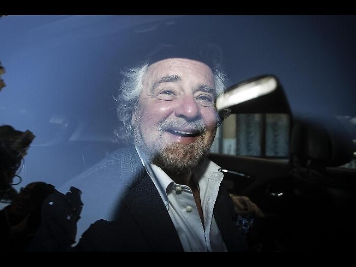 Grillo, establishment ha bloccato M5S