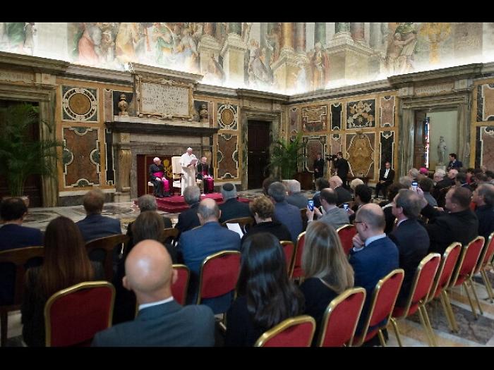 Papa: efficienza mercato 'vitello oro'